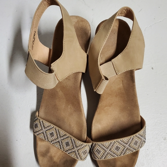 Diamond Pattern Wedges - Picture 6 of 8